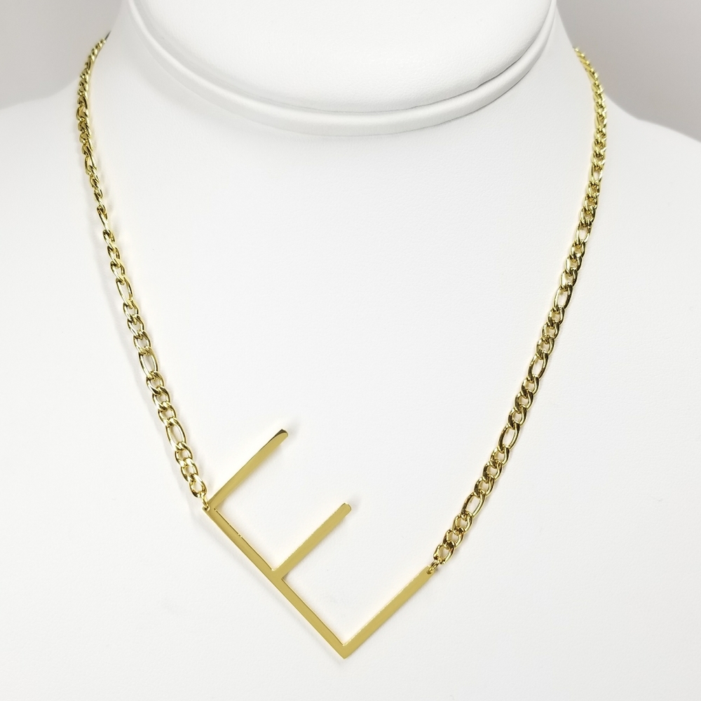 NEW 18K Gold Initial Alphabet Pendant Necklace - Picture 9 of 12